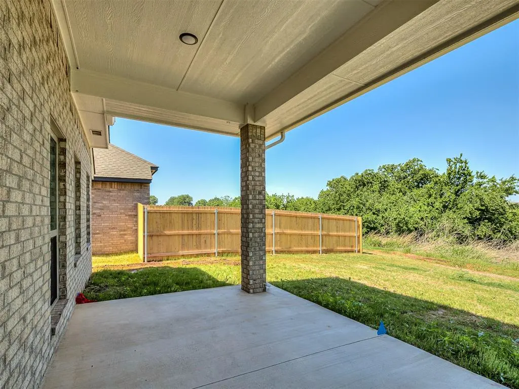 Photo 31 — 12425 Dolche Vita Drive, Yukon, OK 73099