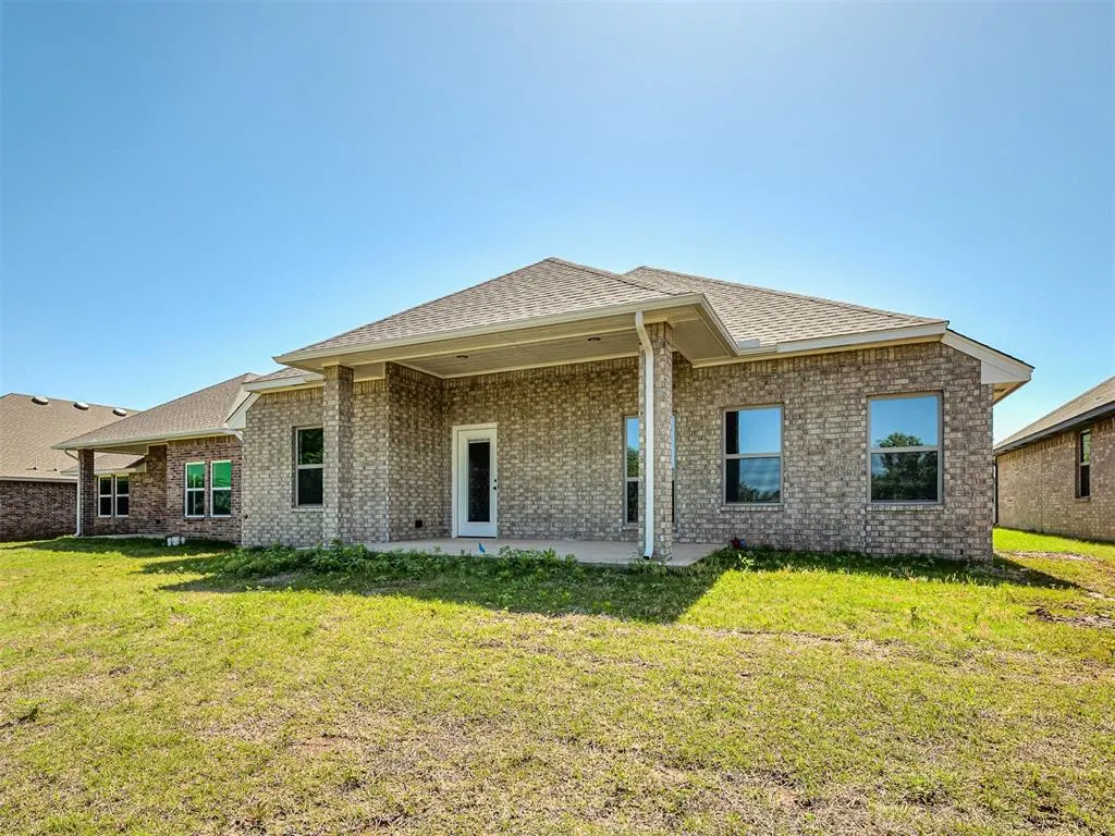 Photo 33 — 12425 Dolche Vita Drive, Yukon, OK 73099