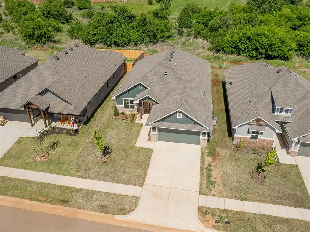 Photo 36 — 12425 Dolche Vita Drive, Yukon, OK 73099