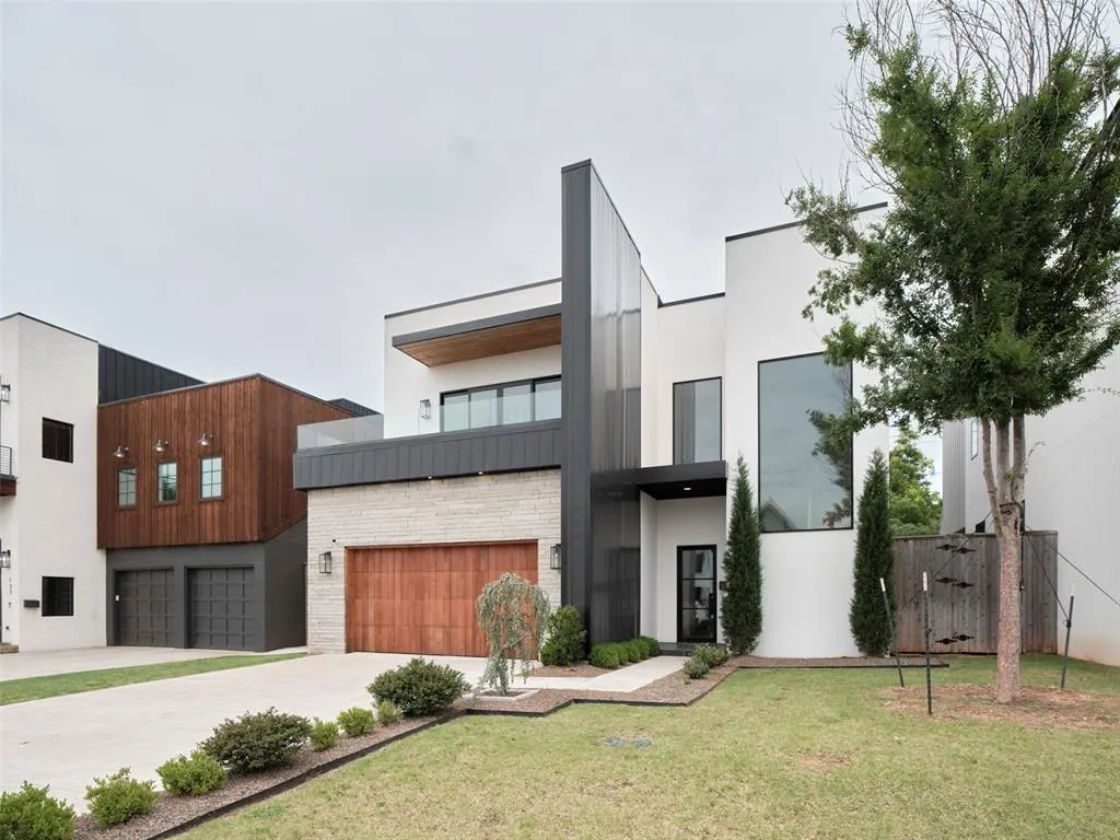 Front exterior — 141 NE 14th Street, Oklahoma City, OK 73104