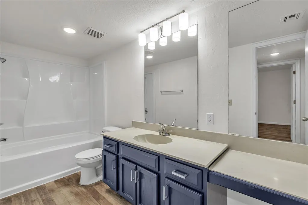 Photo 15 — 11425 Springhollow Road 1602, Oklahoma City, OK 73120