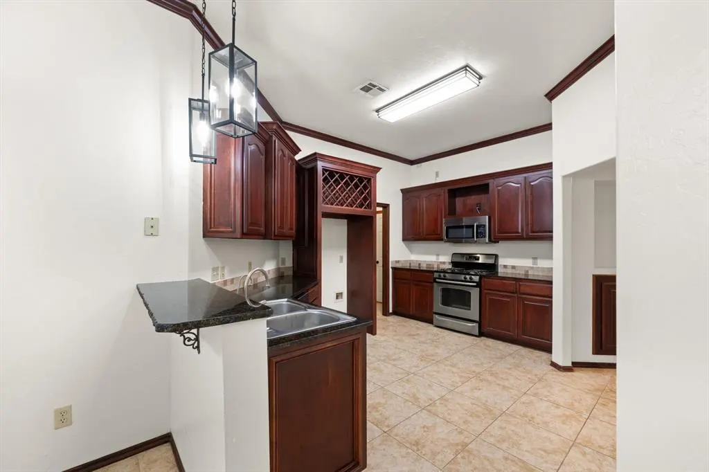Photo 7 — 1100 NW 138th Street, Edmond, OK 73013