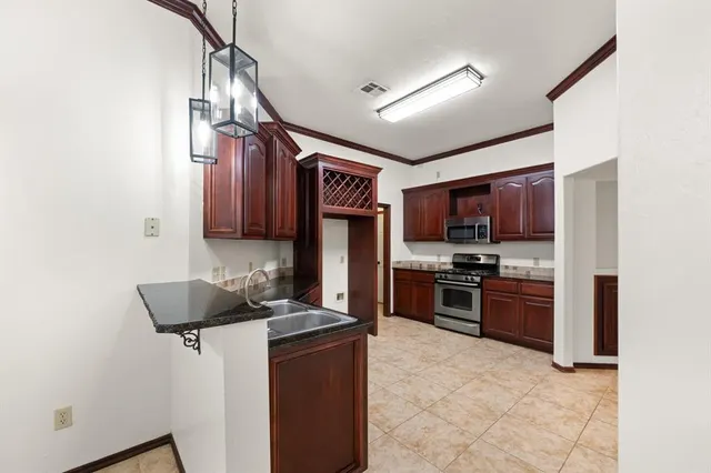 Photo 7 — 1100 NW 138th Street, Edmond, OK 73013