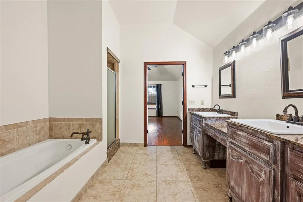 Photo 14 — 1100 NW 138th Street, Edmond, OK 73013