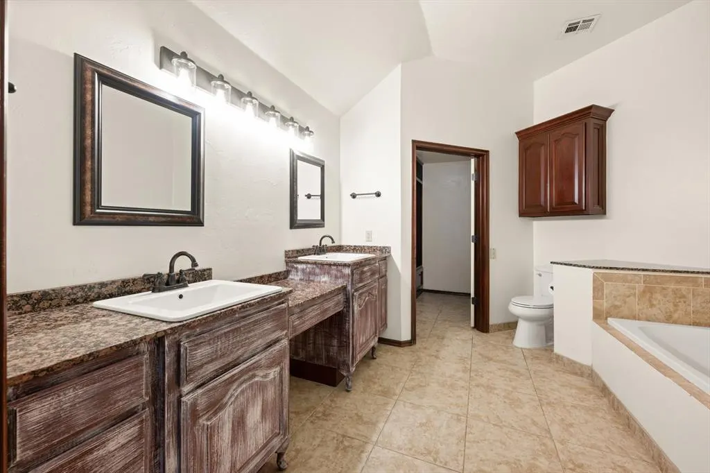 Photo 16 — 1100 NW 138th Street, Edmond, OK 73013