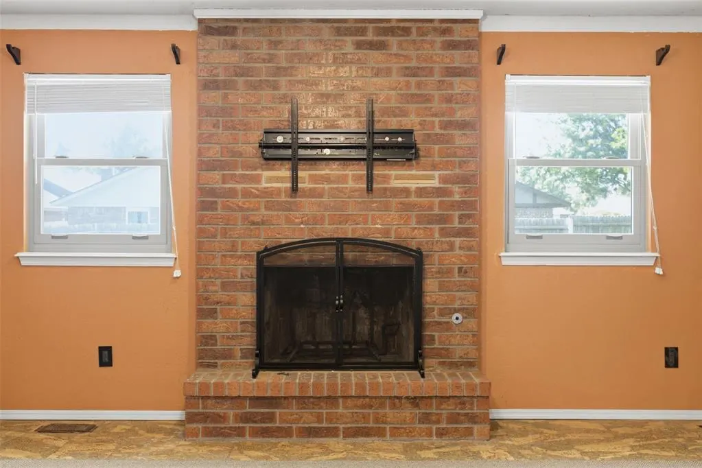 Photo 6 — 1018 W Windsor Way, Mustang, OK 73064