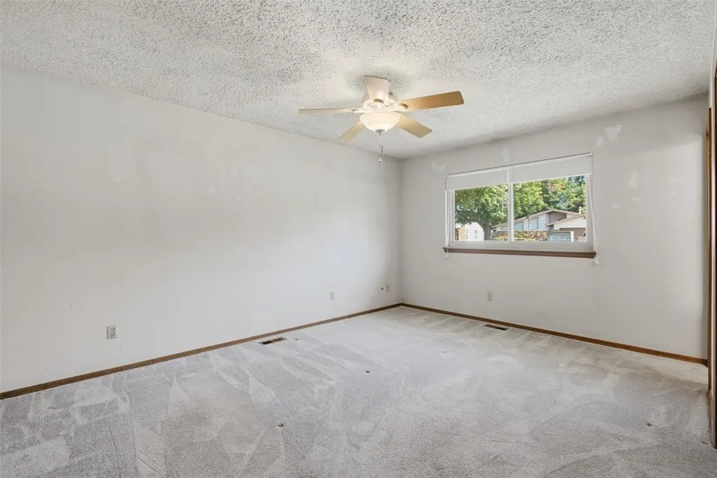 Photo 11 — 1018 W Windsor Way, Mustang, OK 73064