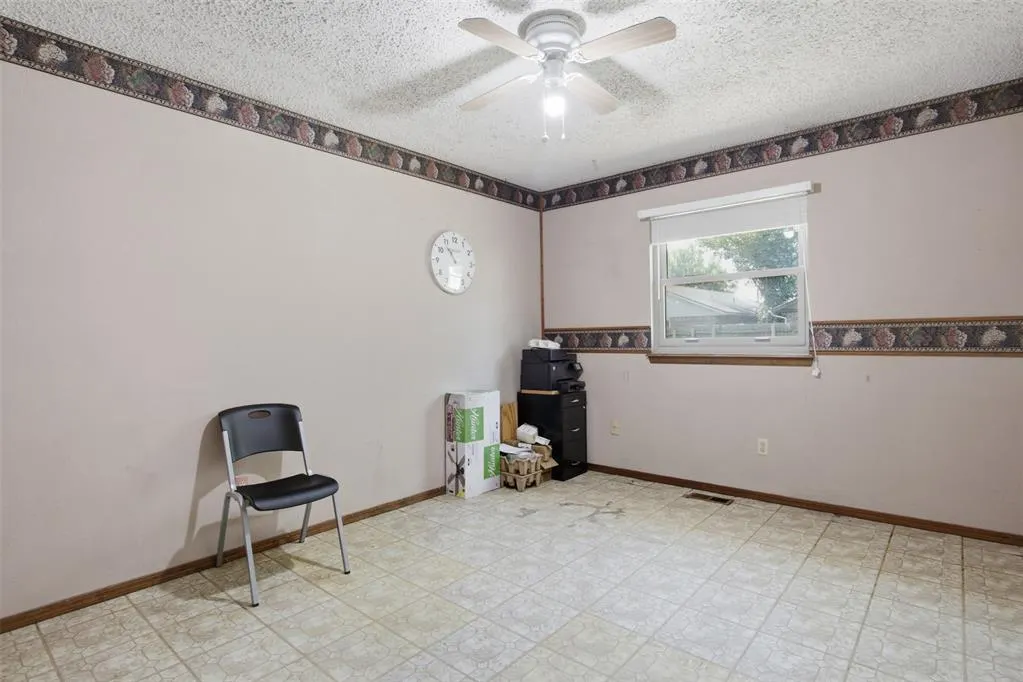 Photo 16 — 1018 W Windsor Way, Mustang, OK 73064