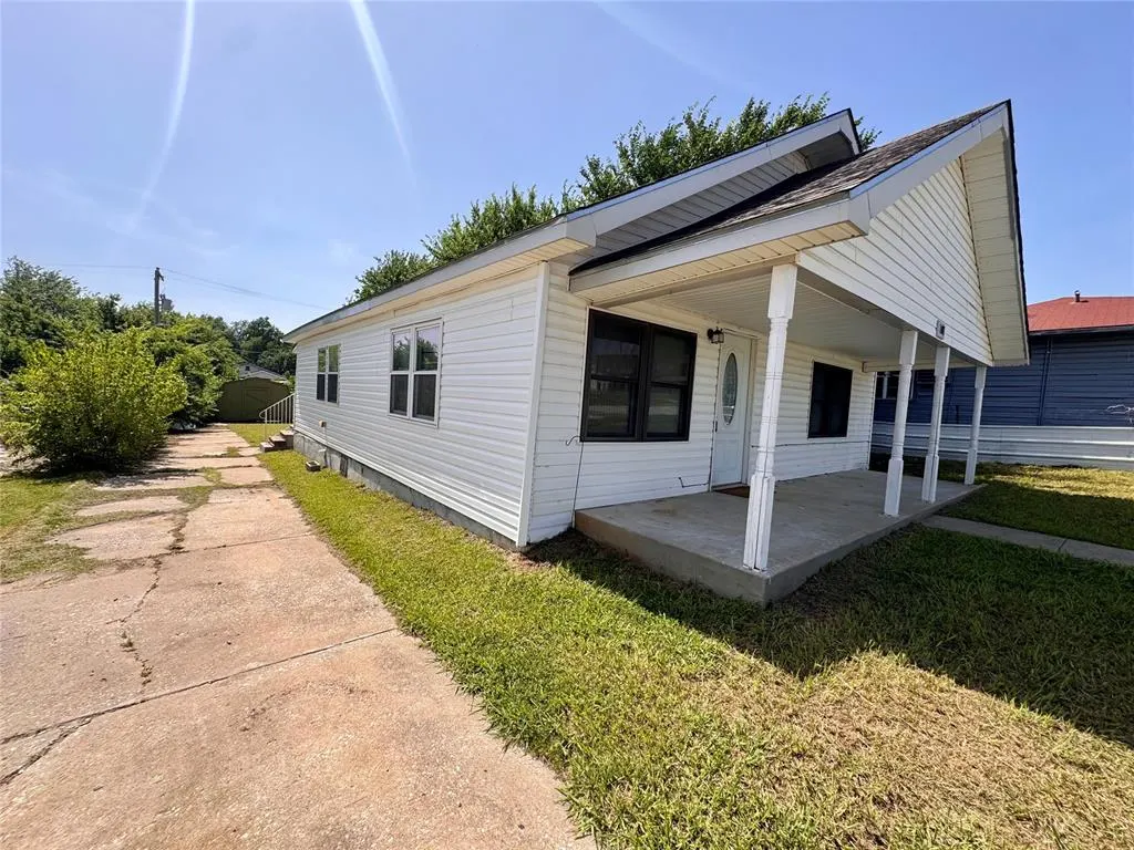 Photo 4 — 107 N Highland Street, Seminole, OK 74868