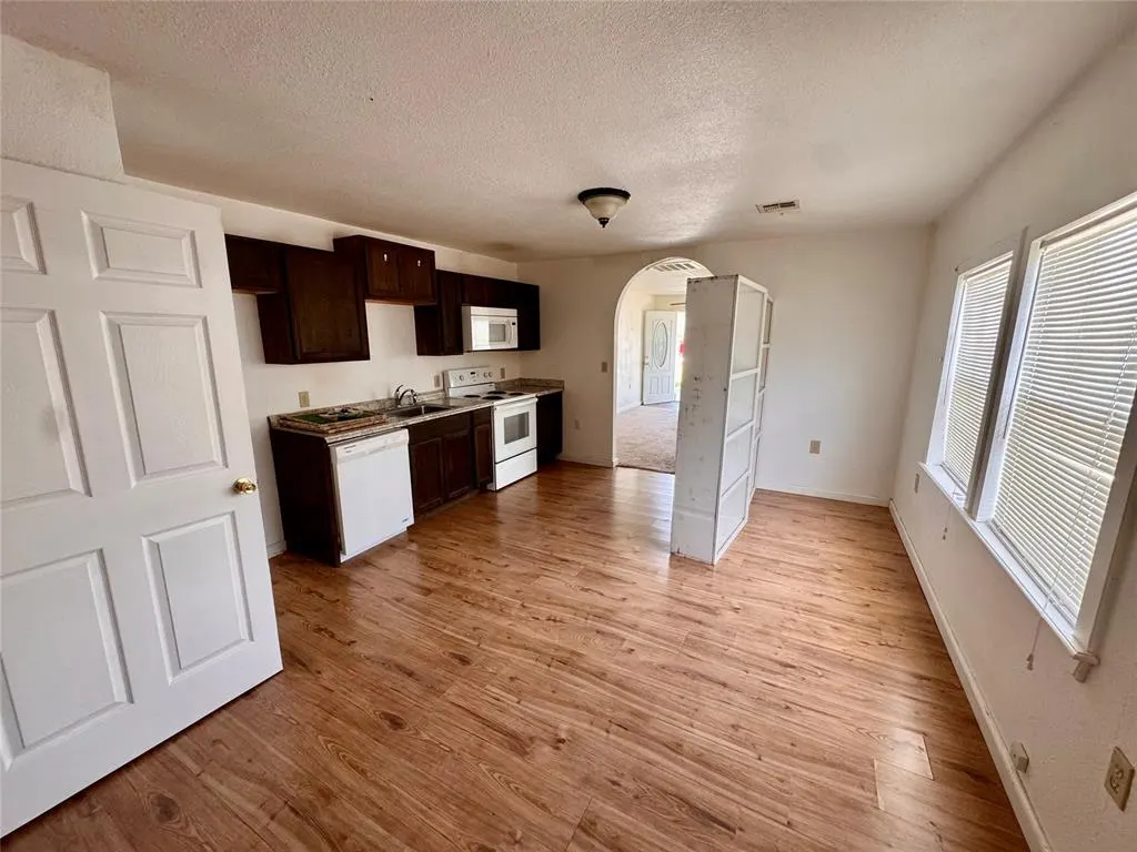 Photo 9 — 107 N Highland Street, Seminole, OK 74868