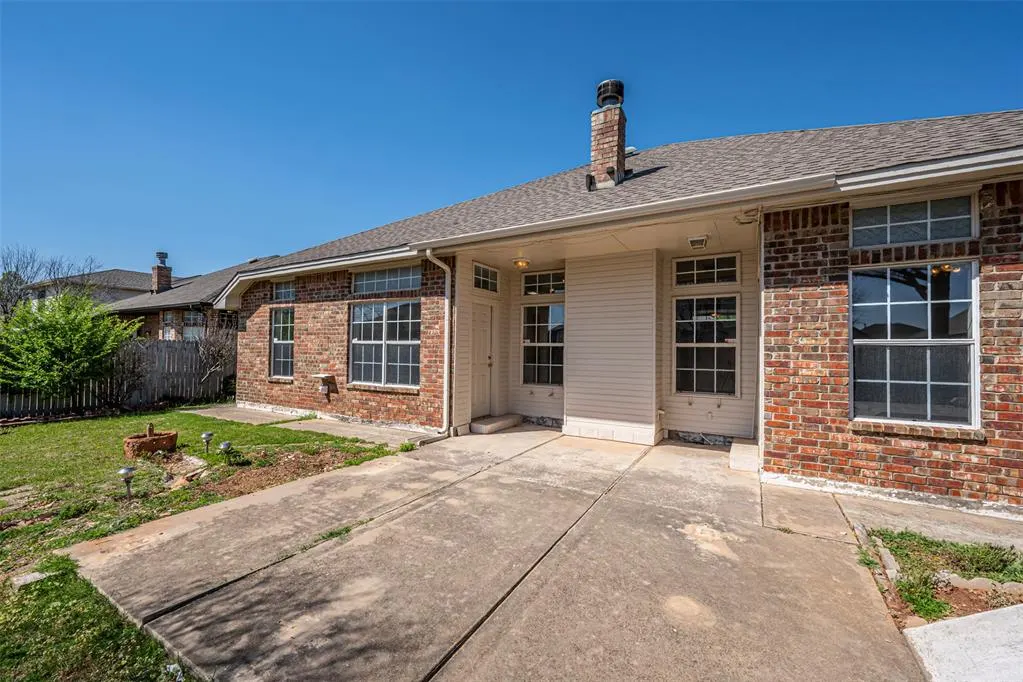 Photo 9 — 1824 Fairmont Lane, Edmond, OK 73013