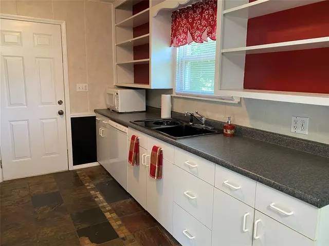 Photo 8 — 8 W Pulaski Street, Shawnee, OK 74804