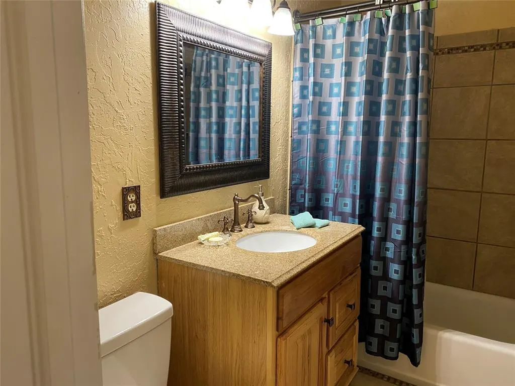 Photo 10 — 8 W Pulaski Street, Shawnee, OK 74804