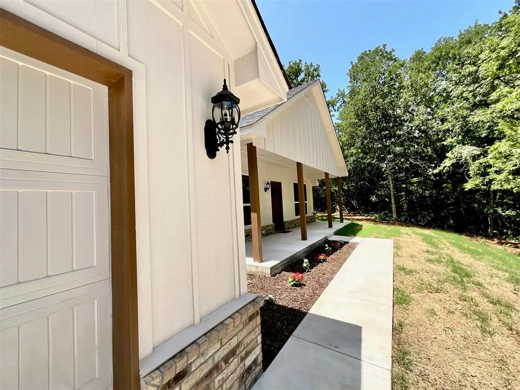 Photo 2 — 37975 New Hope Road, Tecumseh, OK 74873