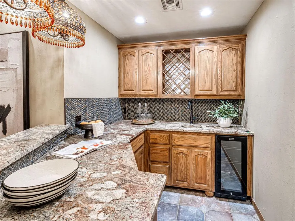Photo 32 — 20611 Deer Springs Circle, Edmond, OK 73012