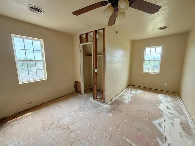 Photo 5 — 5885 S Canadian Road, Hinton, OK 73047