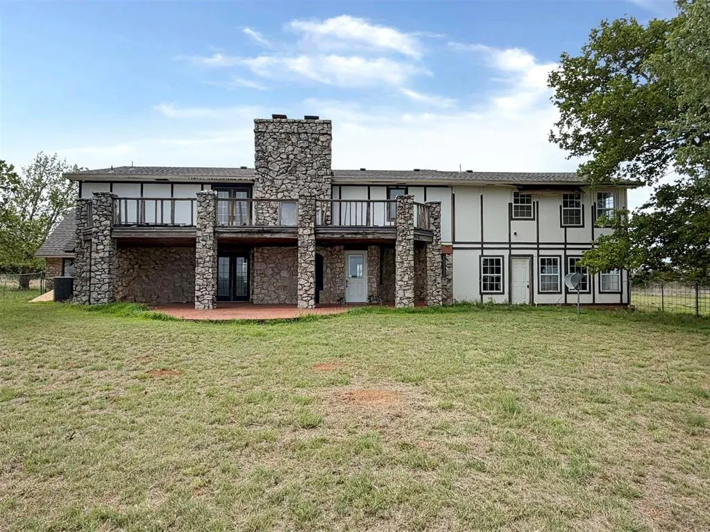 Photo 8 — 5885 S Canadian Road, Hinton, OK 73047