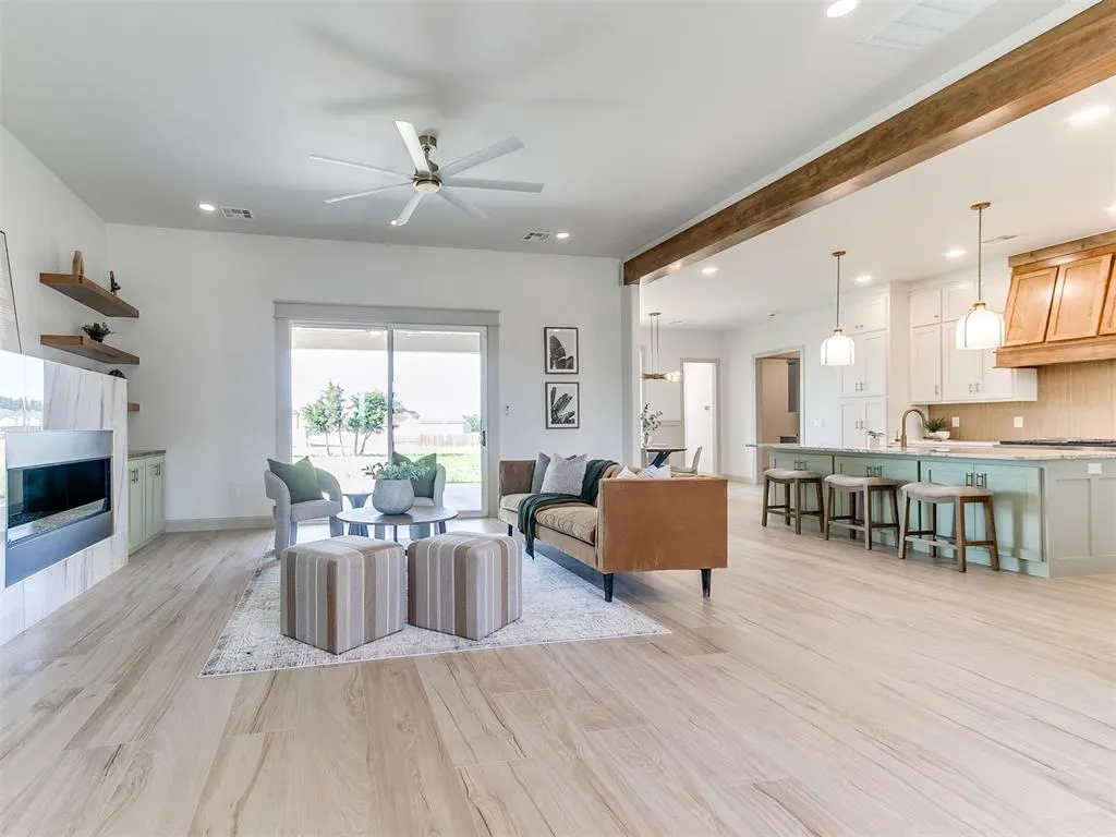 Photo 4 — 4604 SE 37th Street, Moore, OK 73160