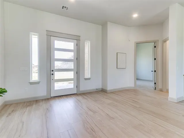 Photo 6 — 4604 SE 37th Street, Moore, OK 73160