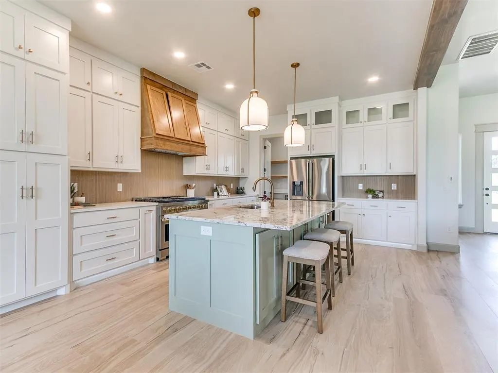 Photo 13 — 4604 SE 37th Street, Moore, OK 73160