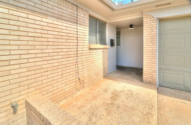 Photo 5 — 10501 N McKinley Avenue, Oklahoma City, OK 73114