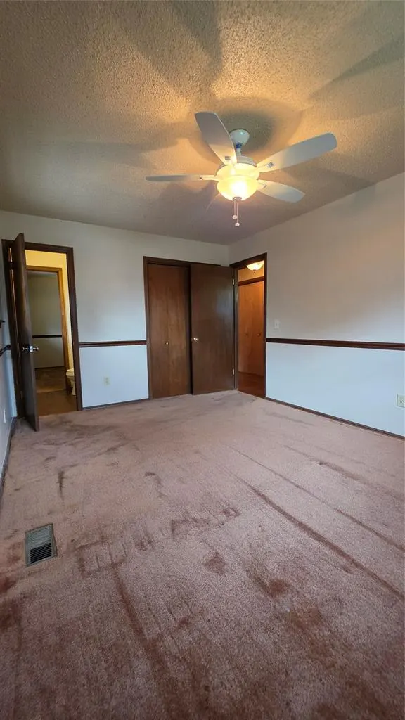 Photo 12 — 340 NE 60th Street, Oklahoma City, OK 73105