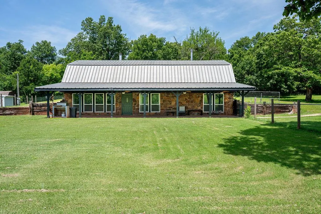 Photo 2 — 15615 S Pottawatomie Road, McLoud, OK 74851