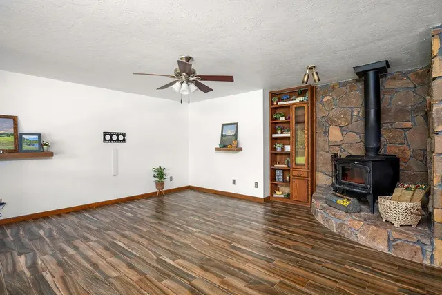 Photo 5 — 15615 S Pottawatomie Road, McLoud, OK 74851