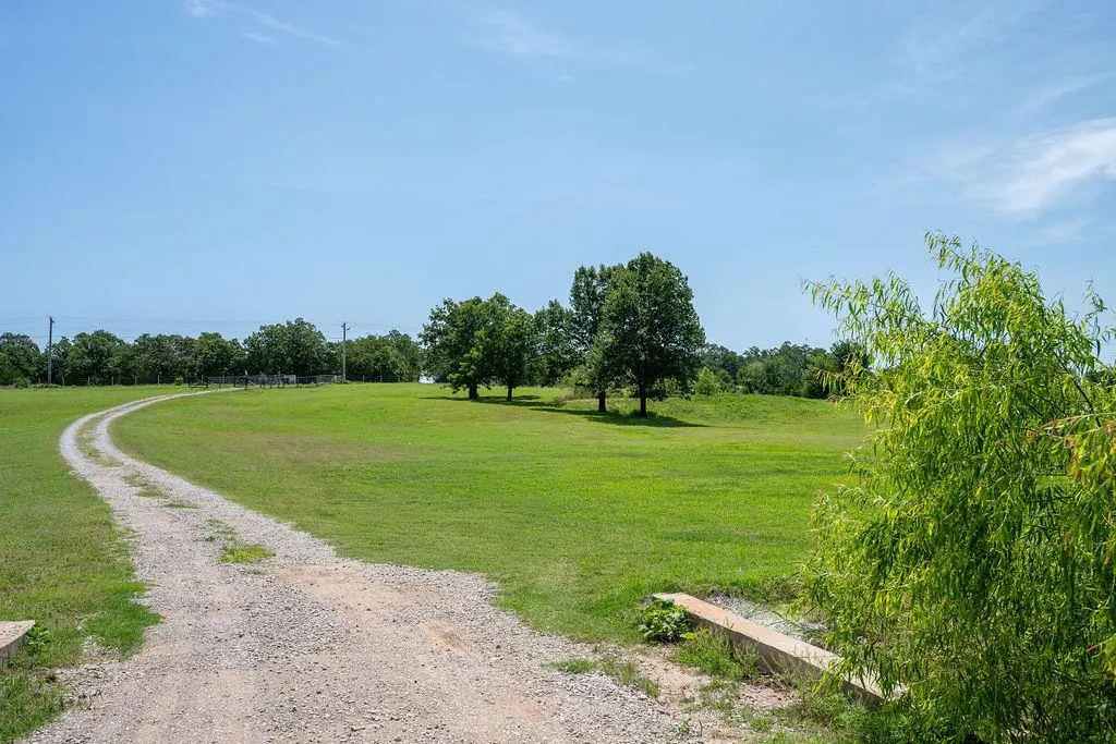 Photo 31 — 15615 S Pottawatomie Road, McLoud, OK 74851
