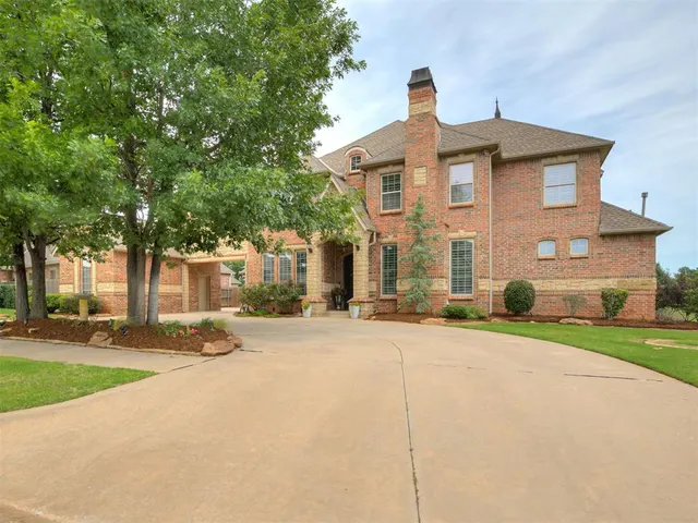 Photo 2 — 9525 SW 35th Terrace, Oklahoma City, OK 73179