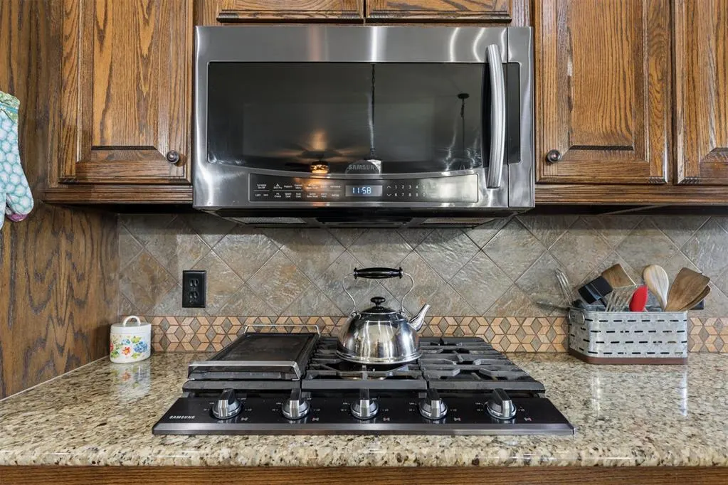 Photo 13 — 4529 Hillcrest Lane, Edmond, OK 73025