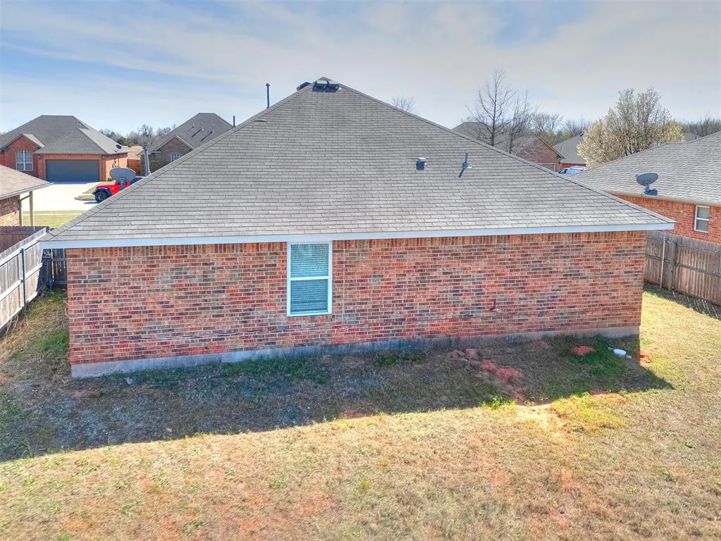 Photo 22 — 609 Linden Lane, Mustang, OK 73064