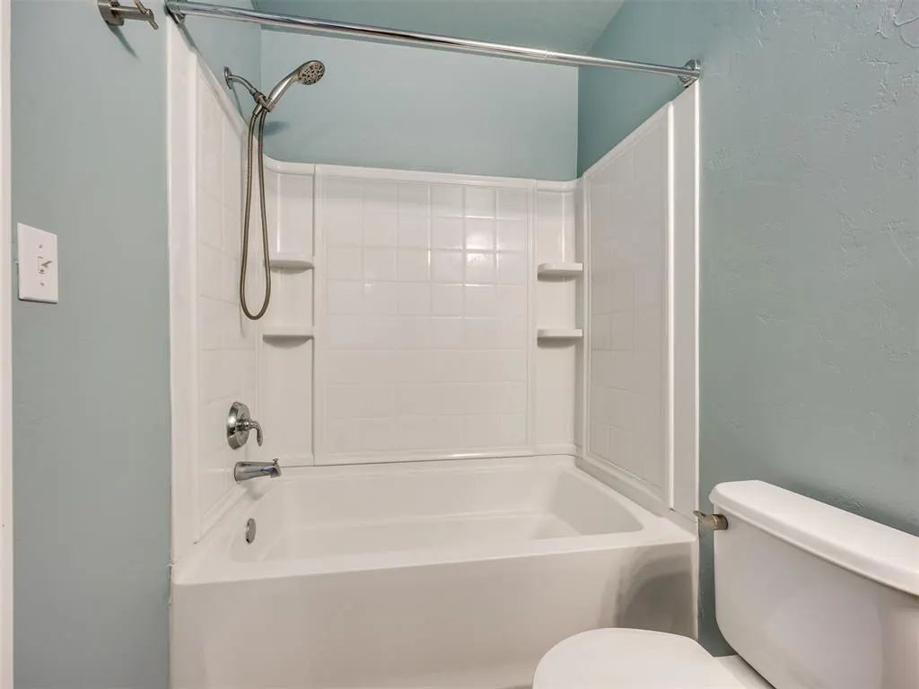 Photo 33 — 609 Linden Lane, Mustang, OK 73064