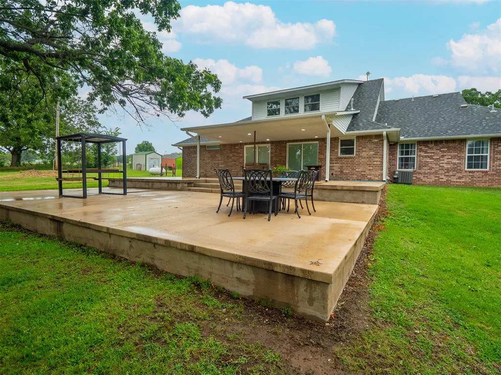 Photo 2 — 103463 S 3520 Road, Prague, OK 74864