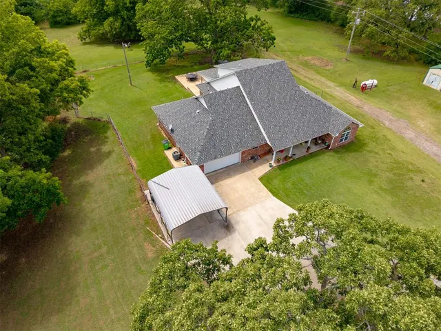Photo 3 — 103463 S 3520 Road, Prague, OK 74864