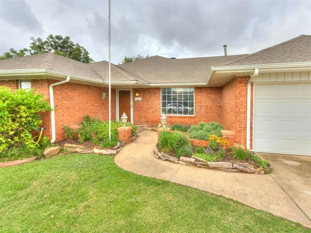 Photo 3 — 5812 NW 83rd Street, Oklahoma City, OK 73132