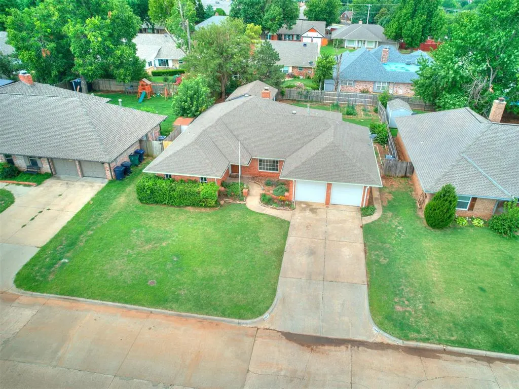 Photo 4 — 5812 NW 83rd Street, Oklahoma City, OK 73132