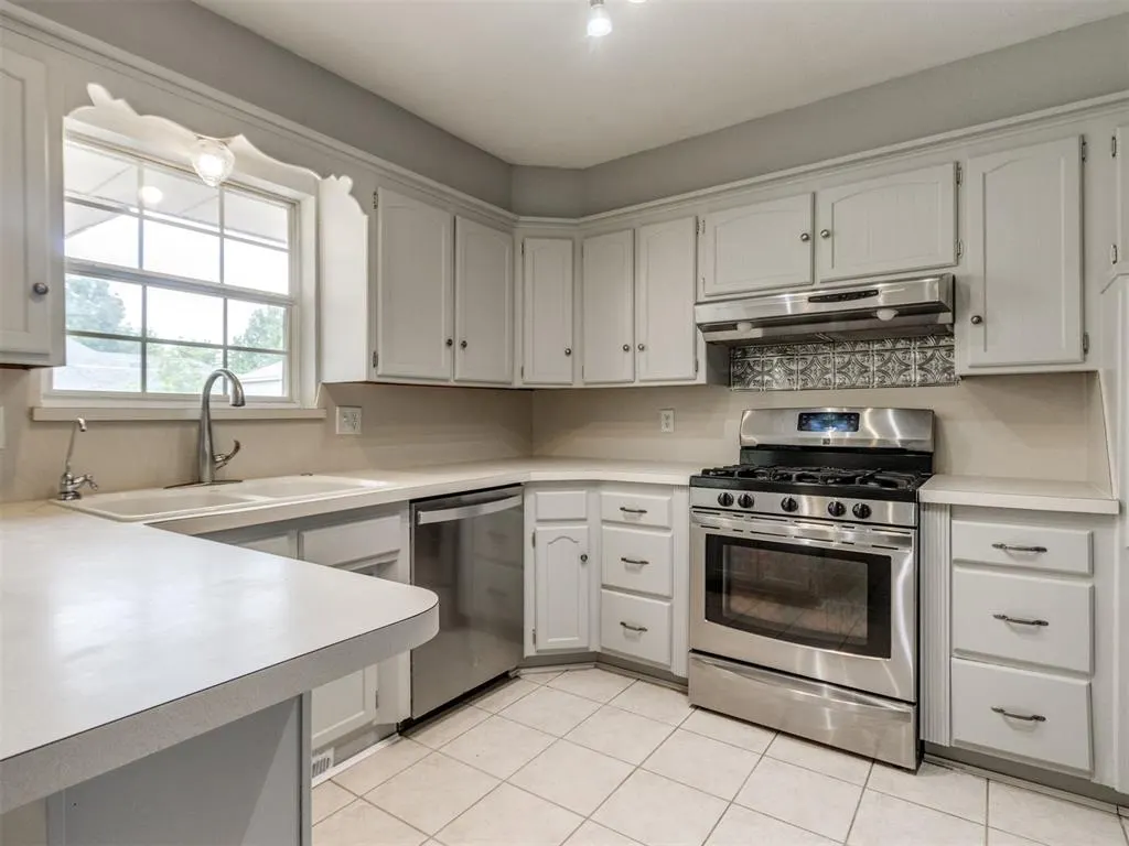 Photo 36 — 5812 NW 83rd Street, Oklahoma City, OK 73132