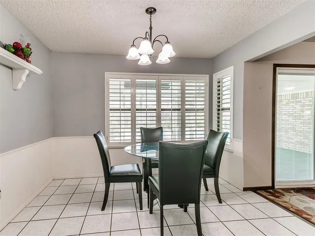 Photo 9 — 8209 N Bridgeport Lane, Bethany, OK 73008