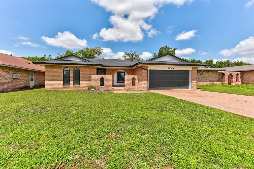Front exterior — 11209 Bel Air Place, Oklahoma City, OK 73120