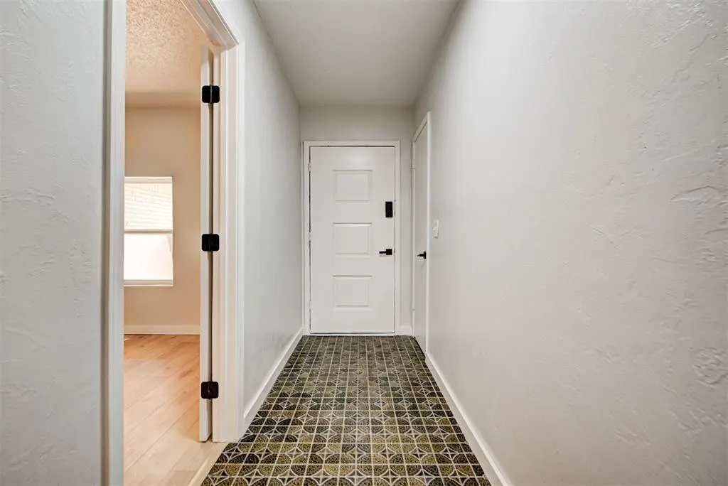Photo 7 — 11209 Bel Air Place, Oklahoma City, OK 73120