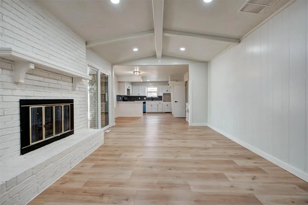 Photo 9 — 11209 Bel Air Place, Oklahoma City, OK 73120