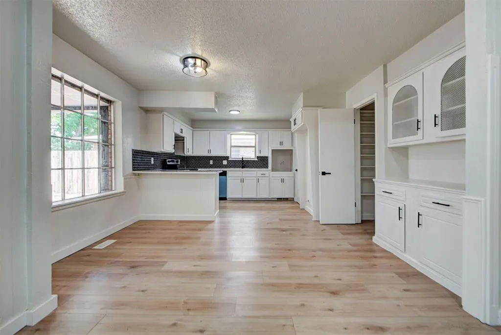 Photo 14 — 11209 Bel Air Place, Oklahoma City, OK 73120