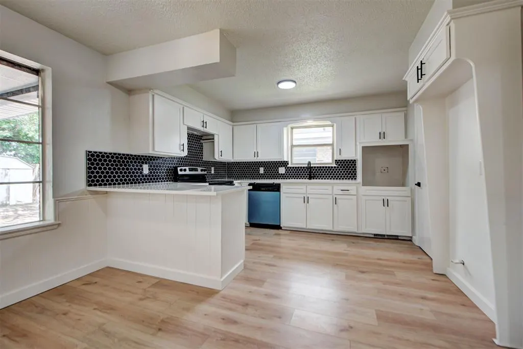 Photo 19 — 11209 Bel Air Place, Oklahoma City, OK 73120