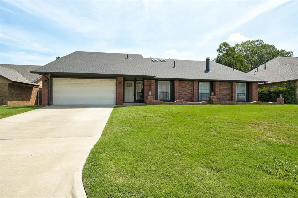 Photo 3 — 14108 Osage Drive, Edmond, OK 73013