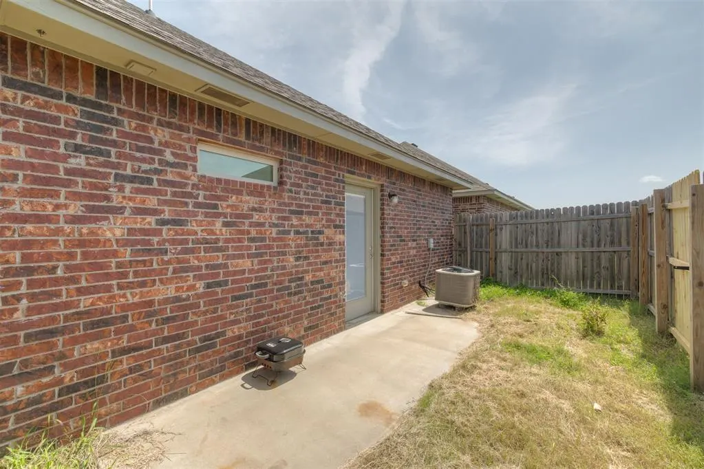 Photo 32 — 920 SW 91st Street, Oklahoma City, OK 73139