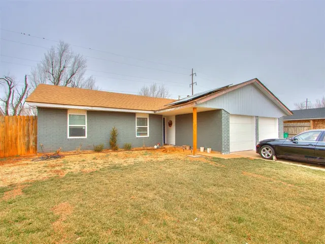 Front exterior — 5021 Union Circle, Del City, OK 73135