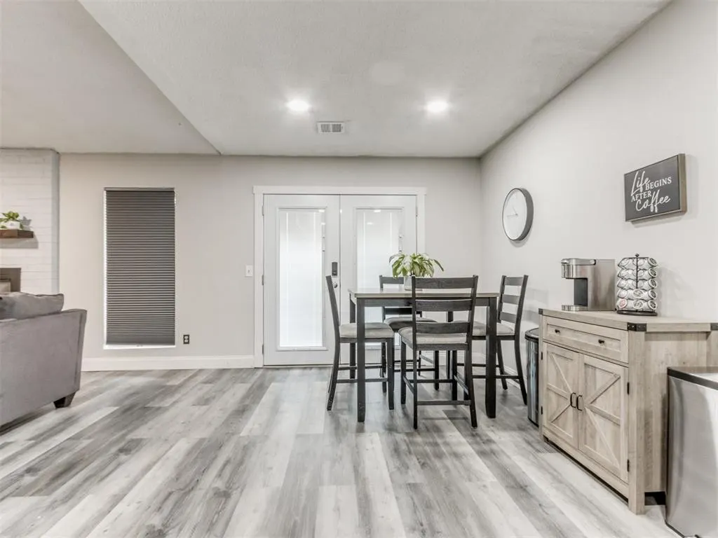Photo 2 — 5021 Union Circle, Del City, OK 73135