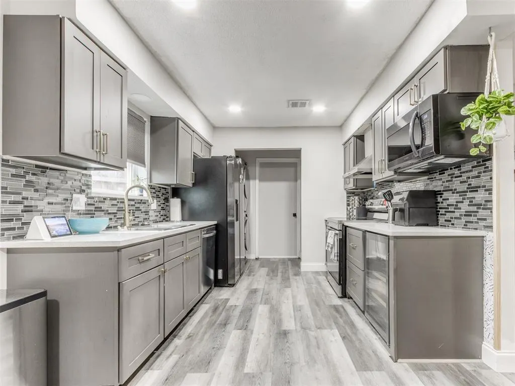 Photo 3 — 5021 Union Circle, Del City, OK 73135