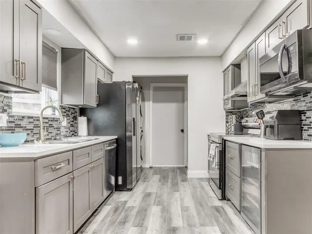 Photo 4 — 5021 Union Circle, Del City, OK 73135